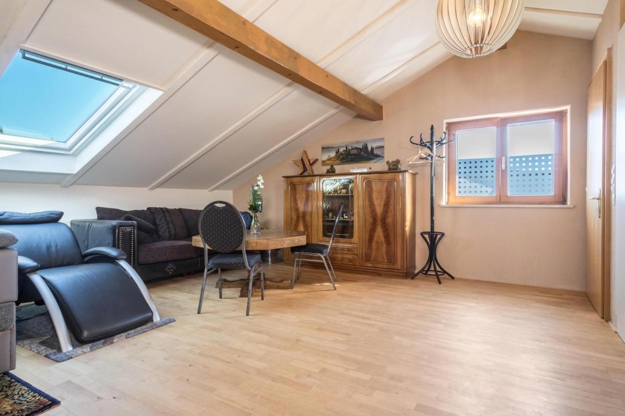 Luxurioeses Penthouse-Appartement Höchst Екстериор снимка